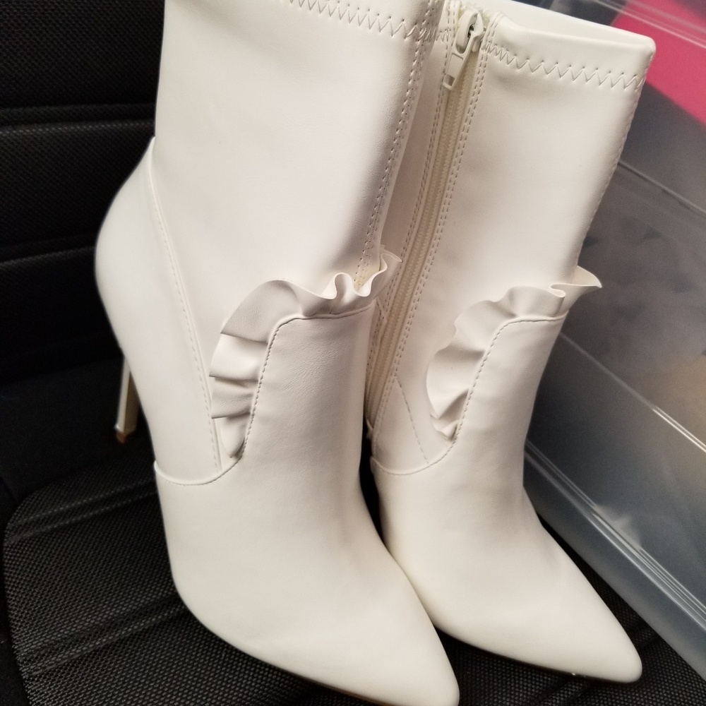 White low boots